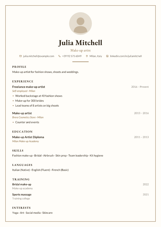 Make-up artist resume template, Frame design